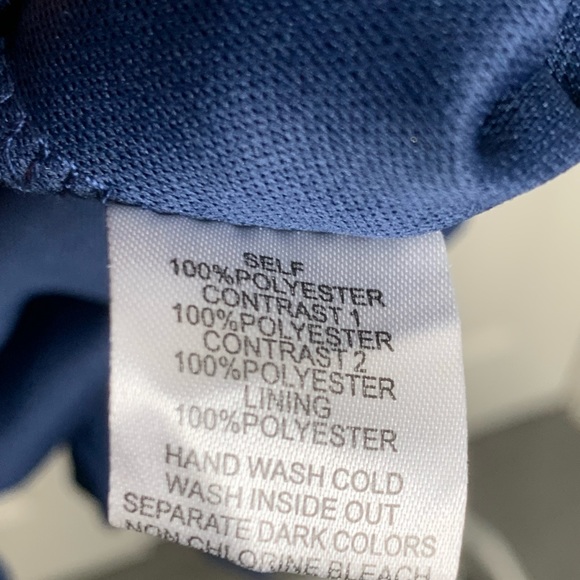 GRACIA Blue Sleeveless with 3-D Flowe Detail - Picture 7 of 7